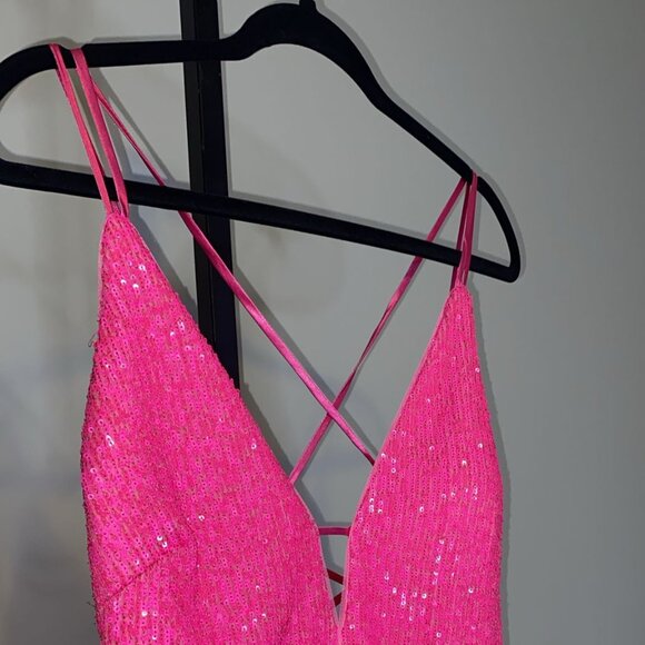 XSCAPE HOT PINK SEQUIN LONG DRESS WITH BOW ON THE BACK - Picture 3 of 7